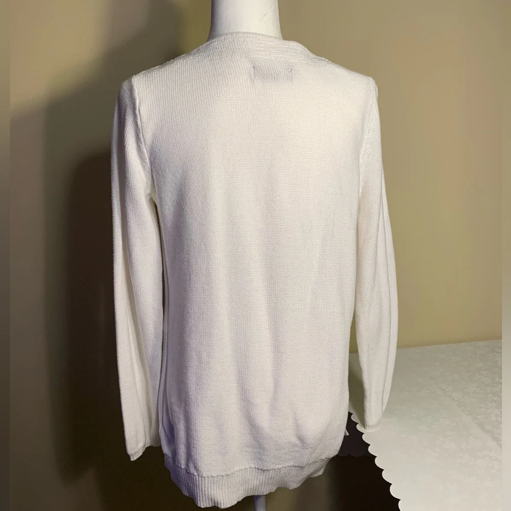 GUC/EUC Sweater: Winter White, Pullover, Y-Neckline w Keyhole, Ribbed Sides